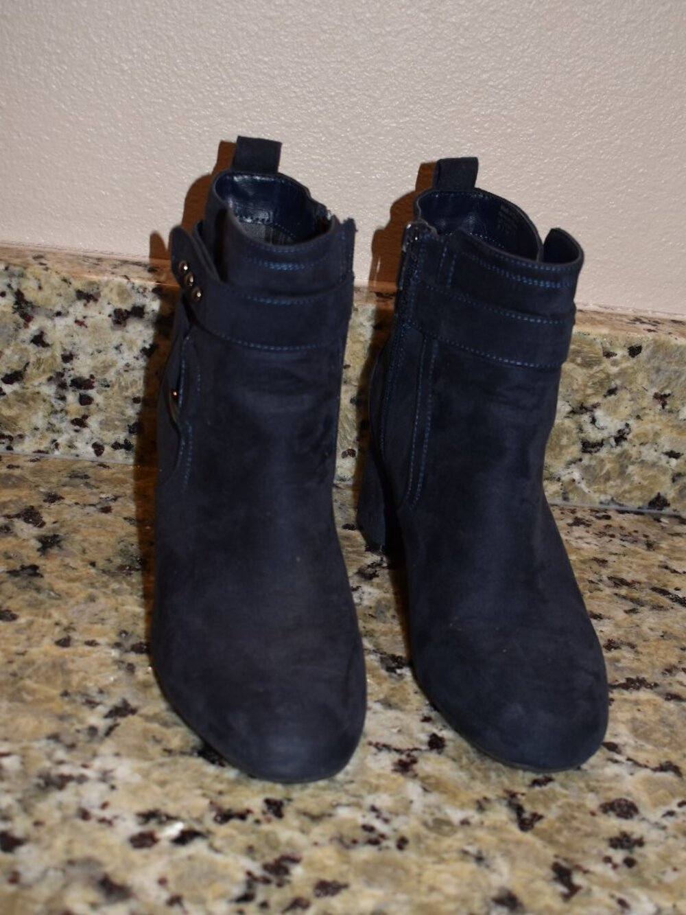 Kelly & Katie Blue Suede Zipper Ankle Boots Size 6